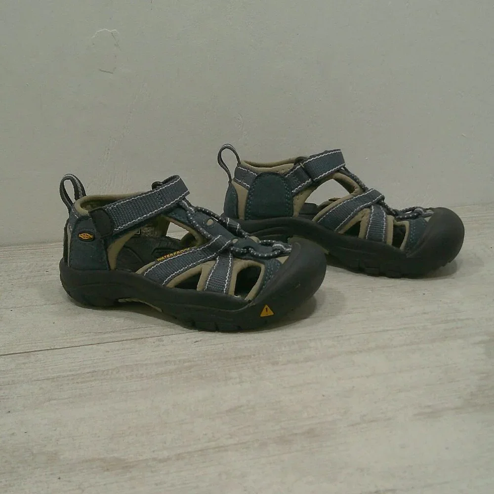 KEEN Kids Hiking Outdoor Sandals Newport Waterproof Gray Blue Size 10 EU 27/28